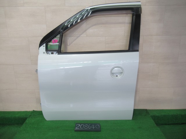 【中古】中古部品 モコ MG22S 左ﾌﾛﾝﾄﾄﾞｱ 【3310120100-260123000113200】
