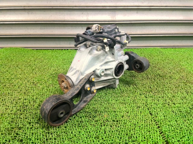 【中古】中古部品 エブリィ DA17V ﾌﾛﾝﾄﾘｼﾞｯﾄﾃﾞﾌ 【3330540100-250924000641120】 14,553円