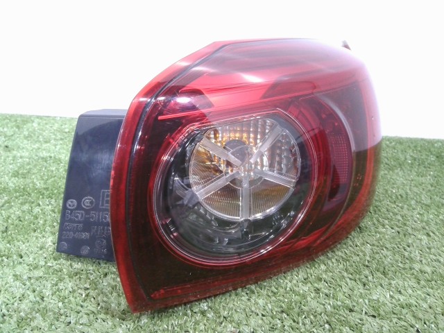【中古】中古部品 アクセラ BM5FS 右ﾃｰﾙﾗﾝﾌﾟ 【3310090100-202601044715500】