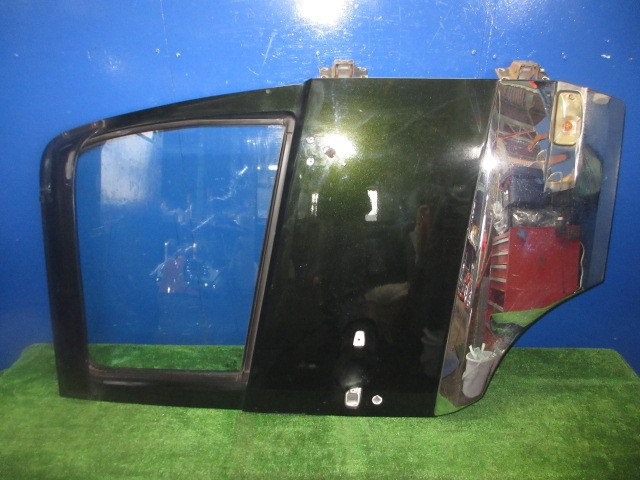【中古】中古部品 UD日産大型車 CW5CL 右ﾌﾛﾝﾄﾄﾞｱ 【3310270100-000029613313100】