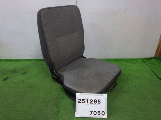 【中古】中古部品 キャリィ DA16T ﾄﾞﾗｲﾊﾞｰｼｰﾄ 【3330890100-000025129570500】