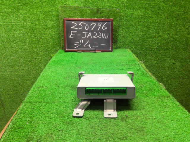 【中古】中古部品 ジムニー JA22W ｴﾝｼﾞﾝｺﾝﾋﾟｭｰﾀｰ 【3330990200-000025079663100】