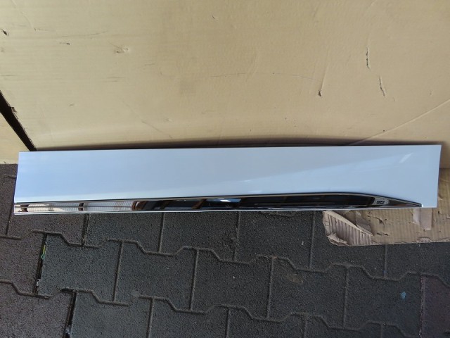 【中古】中古部品 ヴェルファイア AAHH40W 左ﾘｱﾄﾞｱﾌﾟﾛﾃｸﾀｰ 【3380050000-000037959013460】