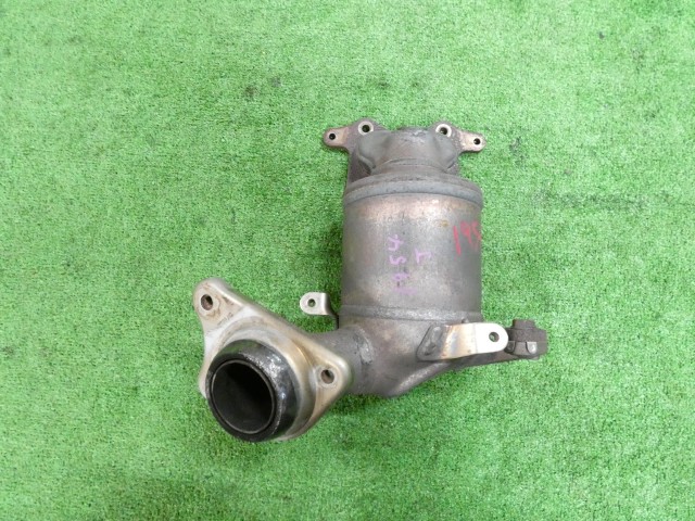 【中古】中古部品 ＣＲ－Ｚ ZF2 触媒 【3260250000-000025195422400】