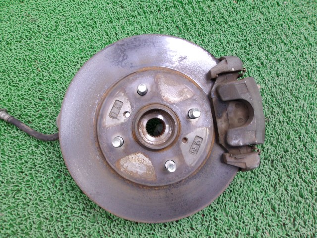 【中古】中古部品 スイフト ZC11S 右ﾌﾛﾝﾄﾅｯｸﾙﾊﾌﾞ 【3310250100-000263000644310】