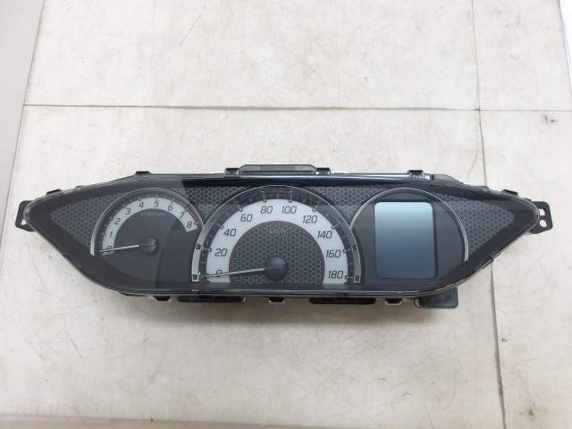 【中古】中古部品 ソリオ MA36S ｽﾋﾟｰﾄﾞﾒｰﾀｰ 【3310250100-000263000561400】