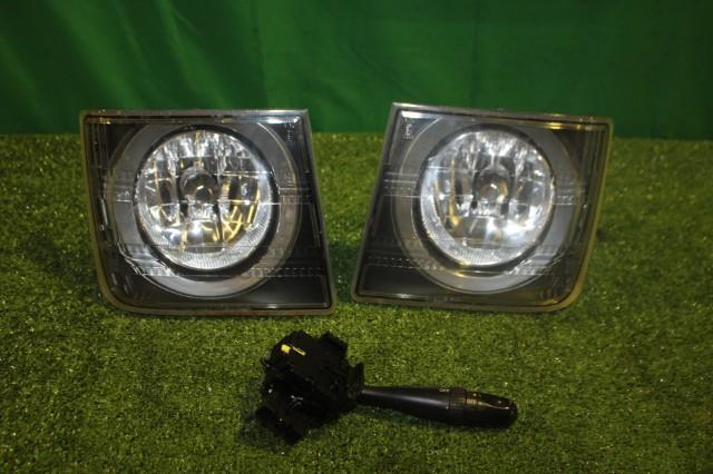 【中古】中古部品 ステラ RN1 左ﾌｫｸﾞﾗﾝﾌﾟ 【3330950100-000057070210950】
