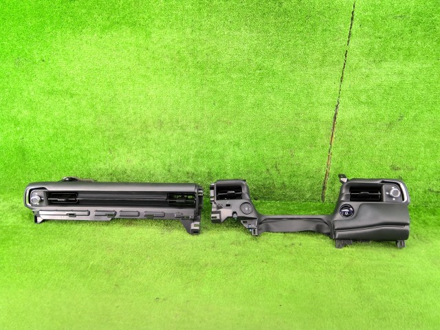 【中古】中古部品 ヴェゼル RV5 ｸﾗｽﾀｰﾊﾟﾈﾙ 【3330990100-260106000270220】