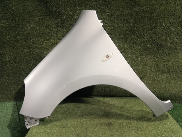 【中古】中古部品 マーチ K13 左ﾌﾛﾝﾄﾌｪﾝﾀﾞｰ 【3260300000-260128001410700】