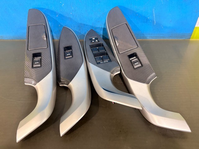 【中古】中古部品 クラウン GWS204 ﾊﾟﾜｰｳｲﾝﾄﾞｳｽｲｯﾁ 【3330530100-000005502561900】 9,447円
