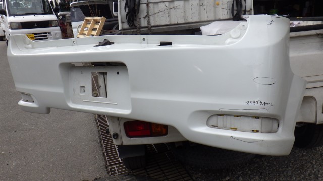 【中古】中古部品 エブリィ DA64W ﾘｱﾊﾞﾝﾊﾟｰﾌｪｰｽ 【3331010800-000023957415110】
