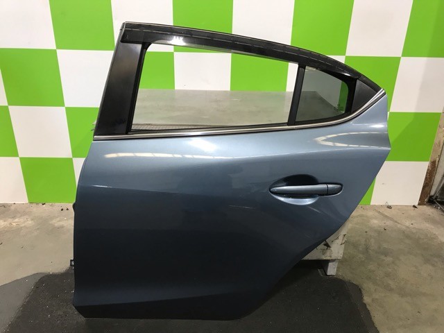 【中古】中古部品 アクセラ BMEFS 左ﾘｱﾄﾞｱ 【3330530100-000005501513400】