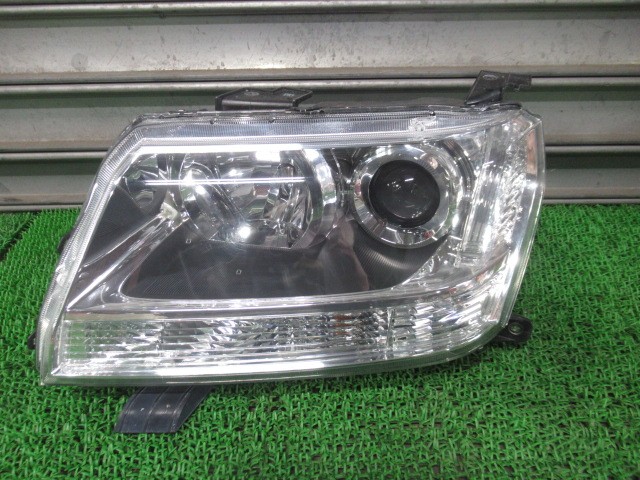 【中古】中古部品 エスクード TD54W 左ﾍｯﾄﾞﾗﾝﾌﾟ 【3330540100-250916000810900】