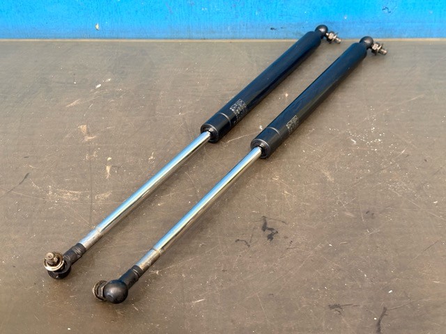 【中古】中古部品 クラウンマジェスタ UZS171 ﾌｰﾄﾞﾀﾞﾝﾊﾟｰ 【3330530100-000005499110510】