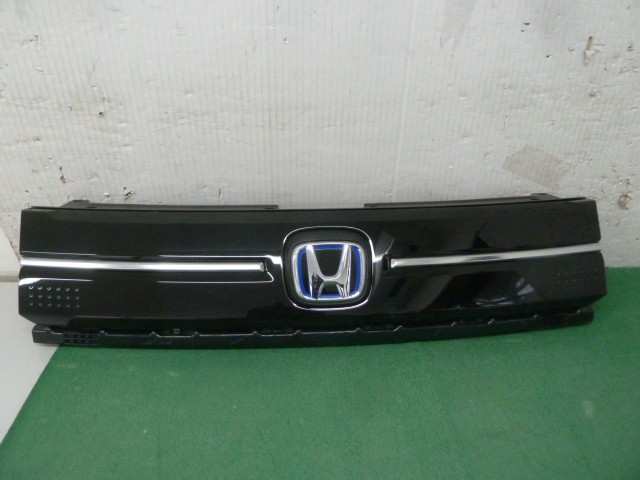 【中古】中古部品 フリード GT7 ﾗｼﾞｴｰﾀｸﾞﾘﾙ 【3380050000-000037979410400】