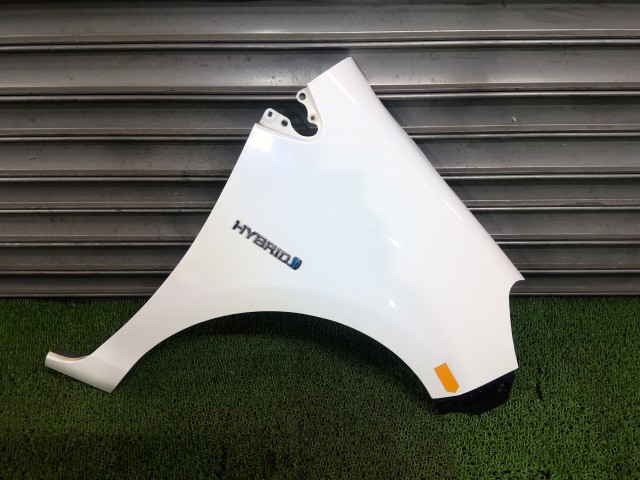 【中古】中古部品 アクア NHP10 右ﾌﾛﾝﾄﾌｪﾝﾀﾞｰ 【3330540100-251203000910600】 13,919円