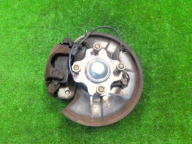 【中古】中古部品 エブリィ DA17V 右ﾌﾛﾝﾄﾅｯｸﾙﾊﾌﾞ 【3310200100-000022463544310】