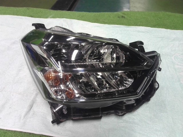 【中古】中古部品 ミライース LA350S 右ﾍｯﾄﾞﾗﾝﾌﾟ 【3310200100-000022588310800】
