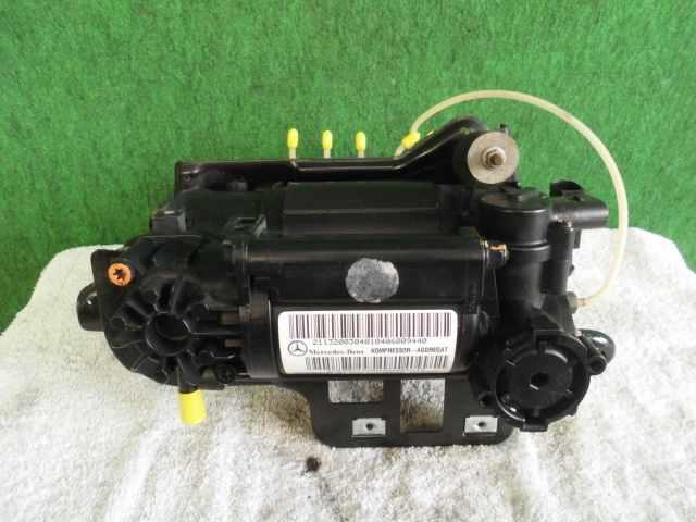 【中古】中古部品 ベンツ Sクラス 220175 ｴｱｻｽｺﾝﾌﾟﾚｯｻｰ 【3310420000-001500035752300】