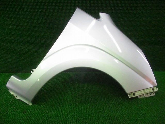 【中古】中古部品 ステラ RN1 右ﾌﾛﾝﾄﾌｪﾝﾀﾞｰ 【3330210100-000038023510600】 7,810円