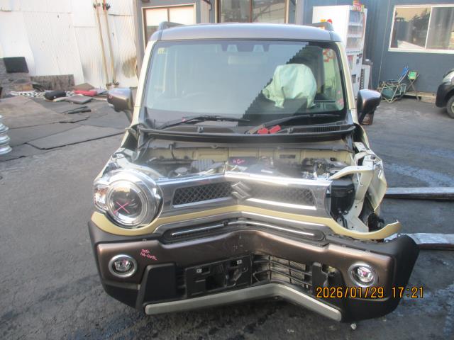 【中古】中古部品 ハスラー MR92S ﾌﾛﾝﾄｳｲﾝﾄﾞｶﾞﾗｽ 【3500080000-260129000311200】