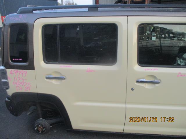【中古】中古部品 ハスラー MR92S 右リアドア 【3500080000-260129000313300】|e-cleマート