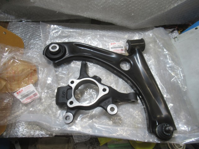 【中古】中古部品 ラパン HE33S 右フロントロアアーム 【3500220000-260114501351720】