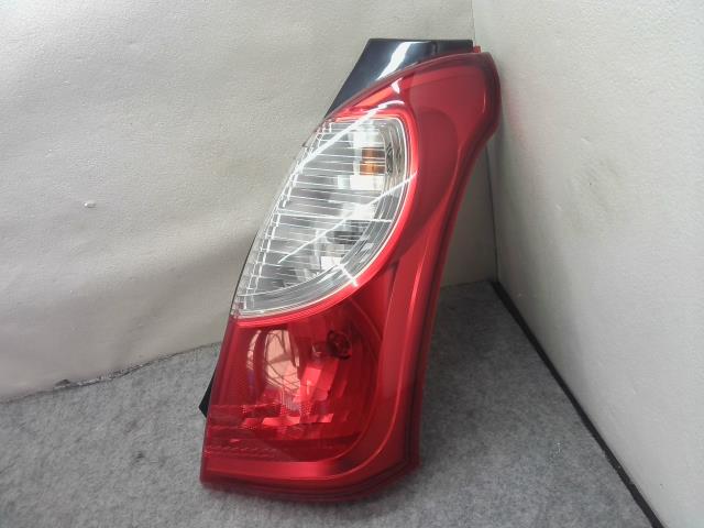 【中古】中古部品 アルト HA25V 右ﾃｰﾙﾗﾝﾌﾟ 【3310550000-260120000115500】