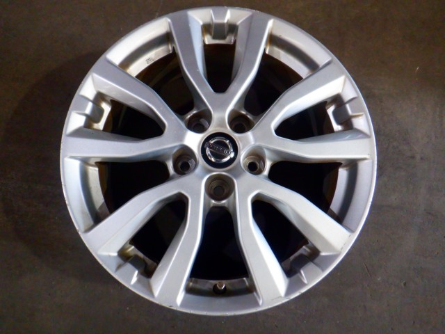 【中古】中古部品 エクストレイル HNT32 ﾎｲｰﾙ 【3340140100-000025341047212】