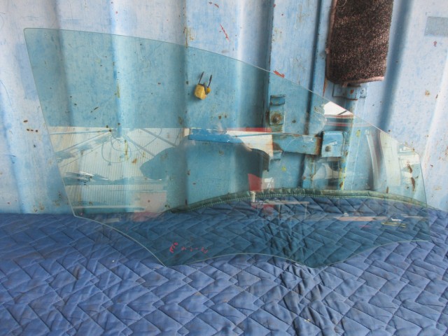 【中古】中古部品 ベンツ Aクラス 176042 右ﾌﾛﾝﾄﾄﾞｱｶﾞﾗｽ 【3540020100-000008011513130】｜e-cleマート 8,837円