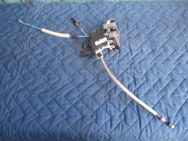 【中古】中古部品 ベンツ Aクラス 176042 右ﾘｱﾄﾞｱﾛｯｸｿﾚﾉｲﾄﾞ 【3540020100-000008011564570】