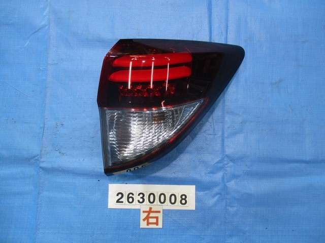 【中古】中古部品 ヴェゼル RU4 右ﾃｰﾙﾗﾝﾌﾟ 【3310040100-000263000815500】