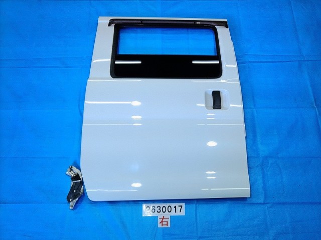 【中古】中古部品 ハイゼット S321V 右ﾘｱﾄﾞｱ 【3310040100-000263001713300】