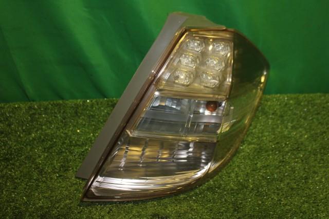 【中古】中古部品 フィット GE8 右ﾃｰﾙﾗﾝﾌﾟ 【3330950100-000057220115500】