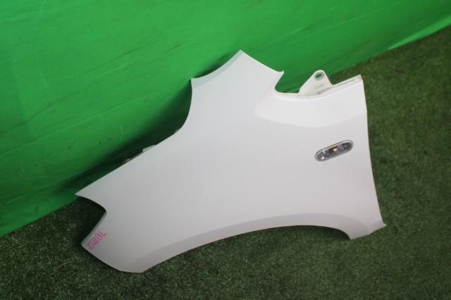 【中古】中古部品 VW アップ！ AACHY 左ﾌﾛﾝﾄﾌｪﾝﾀﾞｰ 【3330950100-000057221310700】