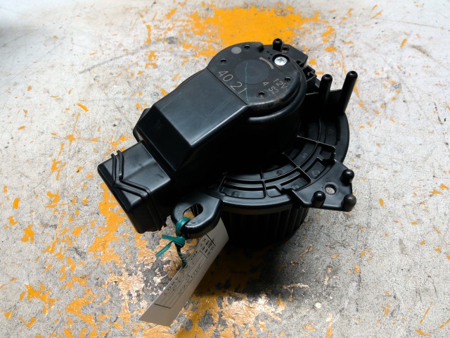 【中古】中古部品 ワゴンＲ MH34S ﾋｰﾀｰﾌﾞﾛｱﾓｰﾀｰ 【3310160100-000004426867900】