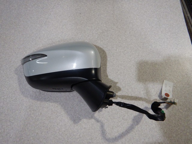 【中古】中古部品 ＣＸ－３ DK5FW 右ｻｲﾄﾞﾐﾗｰ 【3330810100-260204000113500】