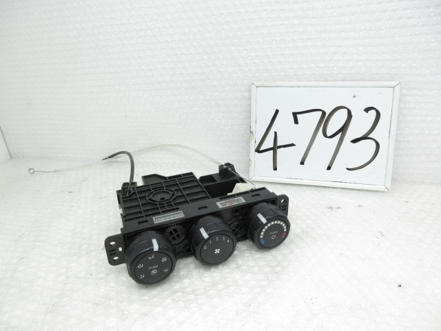 【中古】中古部品 キャンター FBA60 A/Cｽｲｯﾁﾊﾟﾈﾙ 【3500170000-260205500260900】