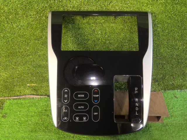 【中古】中古部品 ｅＫワゴン B11W A/Cｽｲｯﾁﾊﾟﾈﾙ 【3260070000-260202000160900】 24,170円
