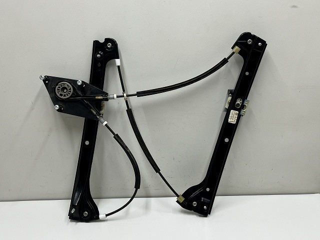 【中古】中古部品 VW ポロ 6RCJZ 右ﾌﾛﾝﾄﾄﾞｱﾚｷﾞｭﾚｰﾀ･ﾓｰﾀｰ 【3310070100-000090774113120】