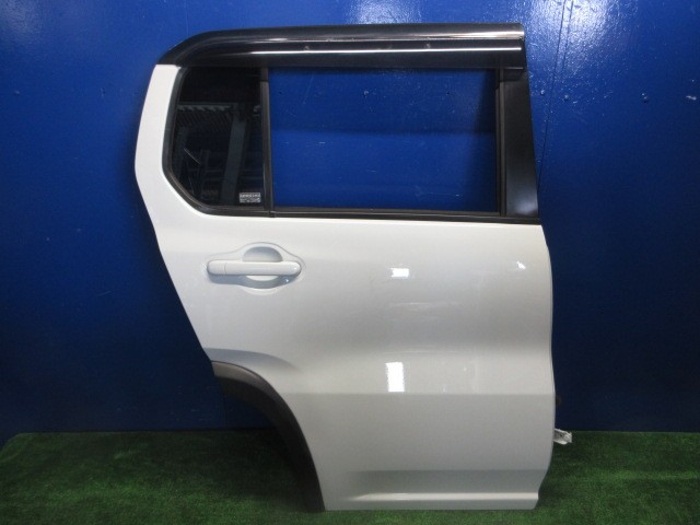 【中古】中古部品 ハスラー MR41S 右ﾘｱﾄﾞｱ 【3310270100-000015199613300】 15,385円