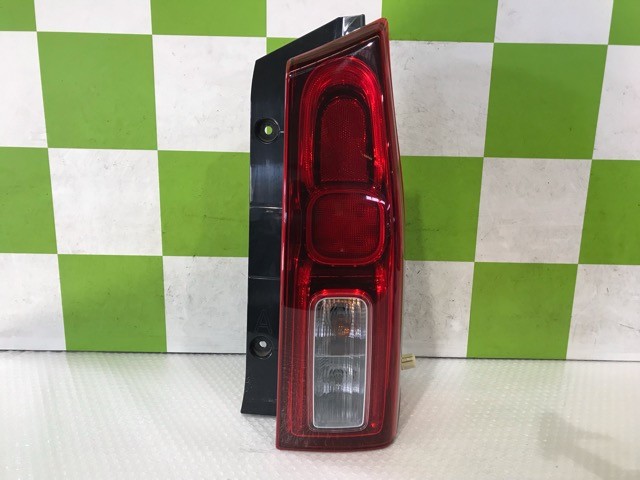 【中古】中古部品 シフォン LA650F 右ﾃｰﾙﾗﾝﾌﾟ 【3330530100-000005504815500】