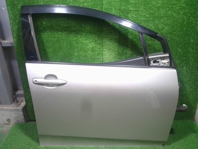 【中古】中古部品 プリウス ZVW55 右ﾌﾛﾝﾄﾄﾞｱ 【3330900100-000025166913100】