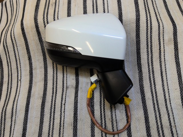 【中古】中古部品 インプレッサ GT6 右ｻｲﾄﾞﾐﾗｰ 【3310540000-000026007113500】｜e-cleマート 19,603円