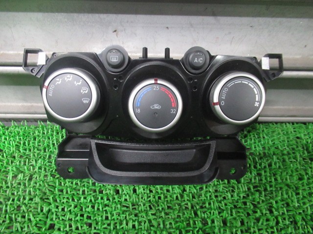 【中古】中古部品 デミオ DE3FS A/Cｽｲｯﾁﾊﾟﾈﾙ 【3330540100-251224001460900】