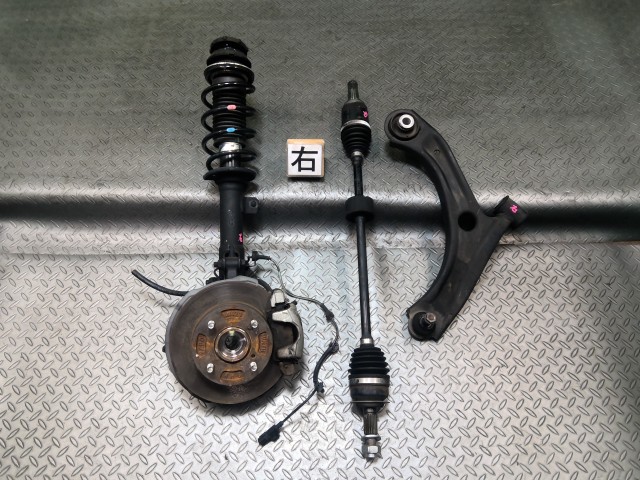 【中古】中古部品 ワゴンＲ MH55S 右ﾌﾛﾝﾄｽﾄﾗｯﾄ 【3330990700-202510005650100】