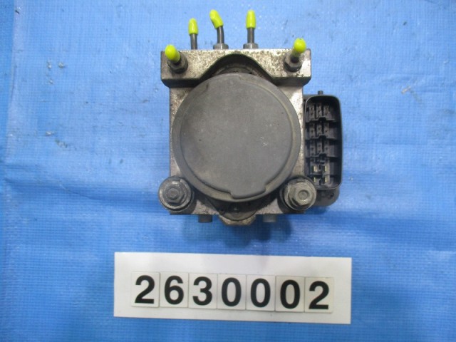 【中古】中古部品 レジアスエース KDH200V ABSアクチュエーター 【3310040100-000263000242500】|e-cleマート