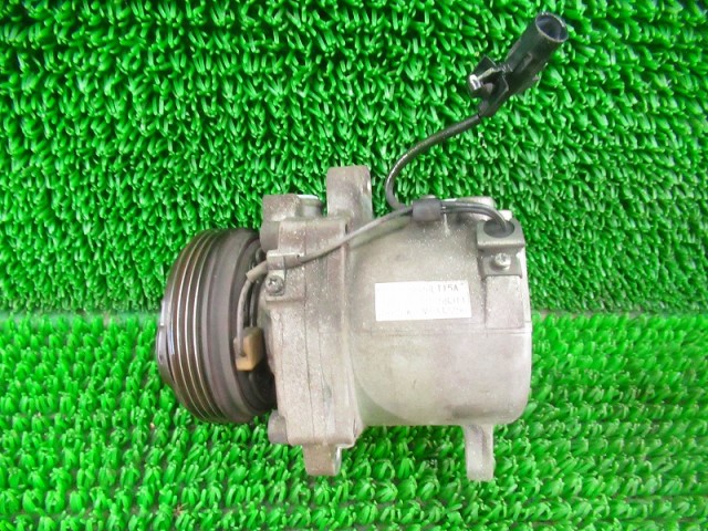 【中古】中古部品 エブリィ DA64W A/Cコンプレッサー 【3330210100-000038028660700】