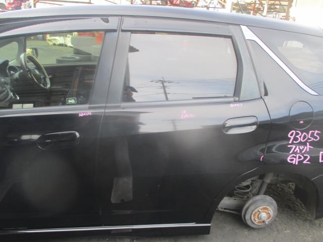 【中古】中古部品 フィットシャトル GP2 左ﾘｱﾄﾞｱ 【3500080000-260131000513400】