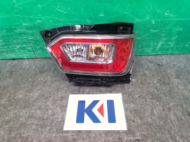 【中古】中古部品 ワゴンＲ MH35S 右ﾃｰﾙﾗﾝﾌﾟ 【3260310000-260210000215500】